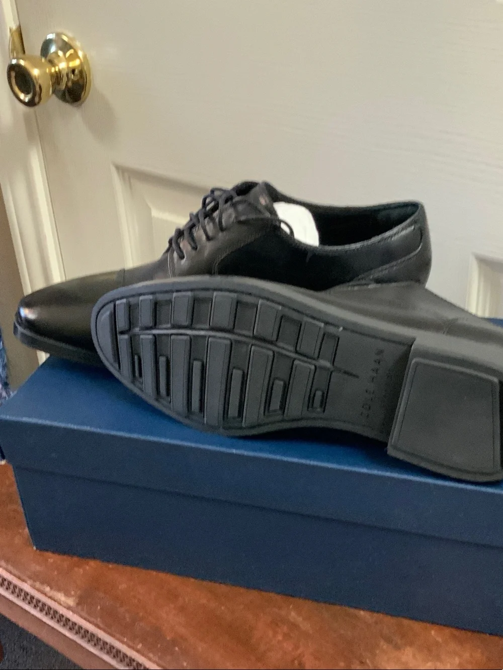 Cole Haan Black Cap-Toe Derby Oxfords C11630.  LENOX HILL CAP OX